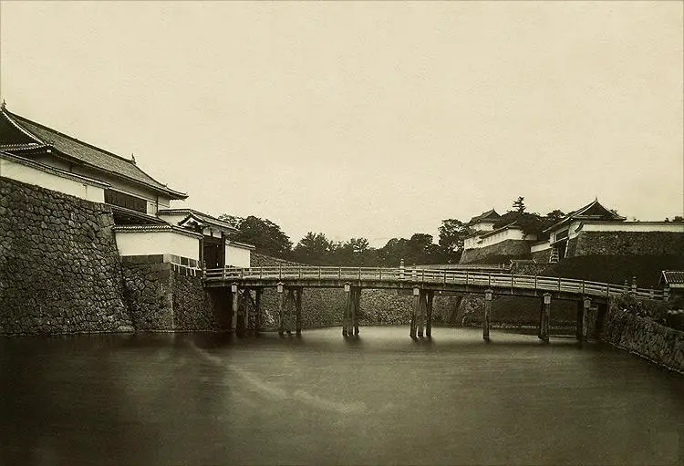 Public domain photo, shows the Seimon Ishibashi bridge at Edo Castle (Tokyo), sometime between 1863 and 1870s. From Wikimedia Commons.